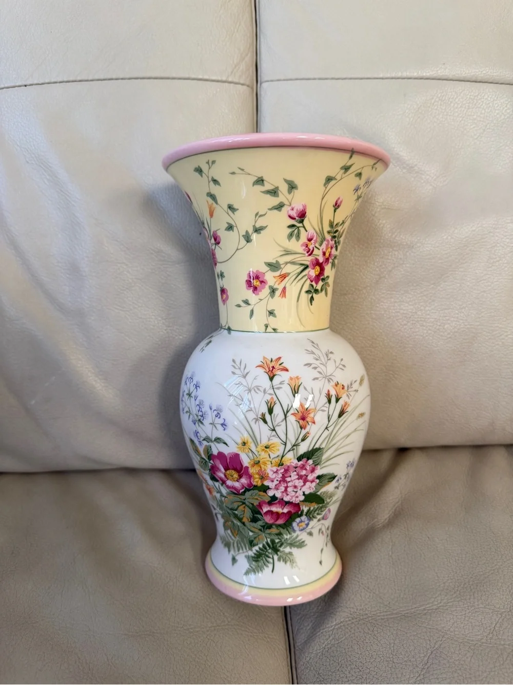 vintage Laura Ashley Home Floral Bouquet 10-inch ceramic vase